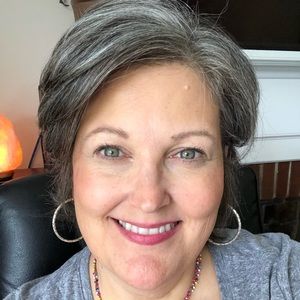 Meet your Posher, Lori